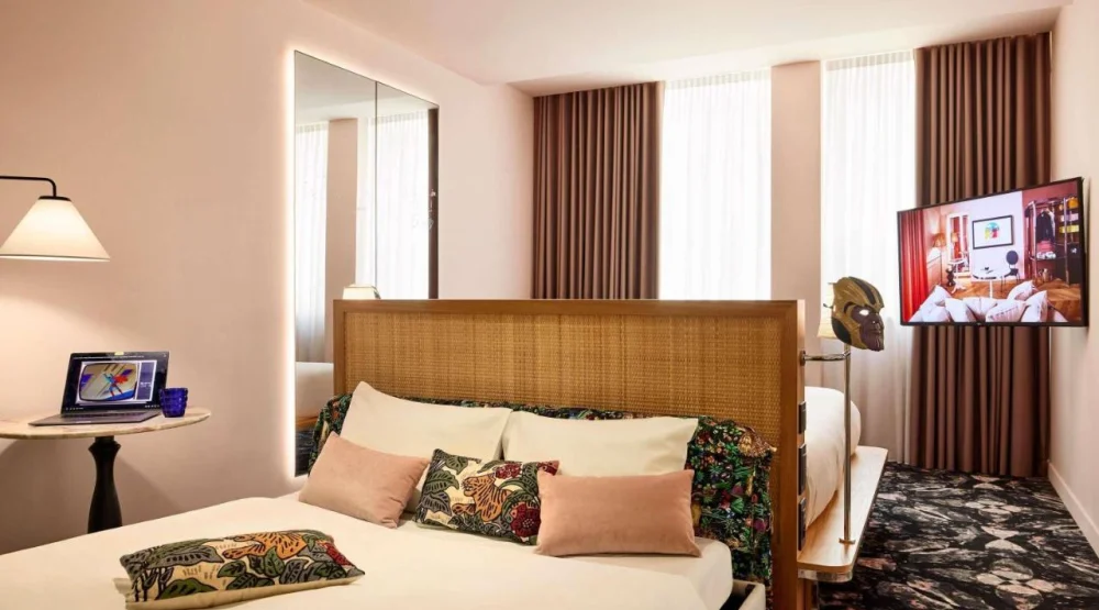 Large Mama Triple at Mama Shelter Roma