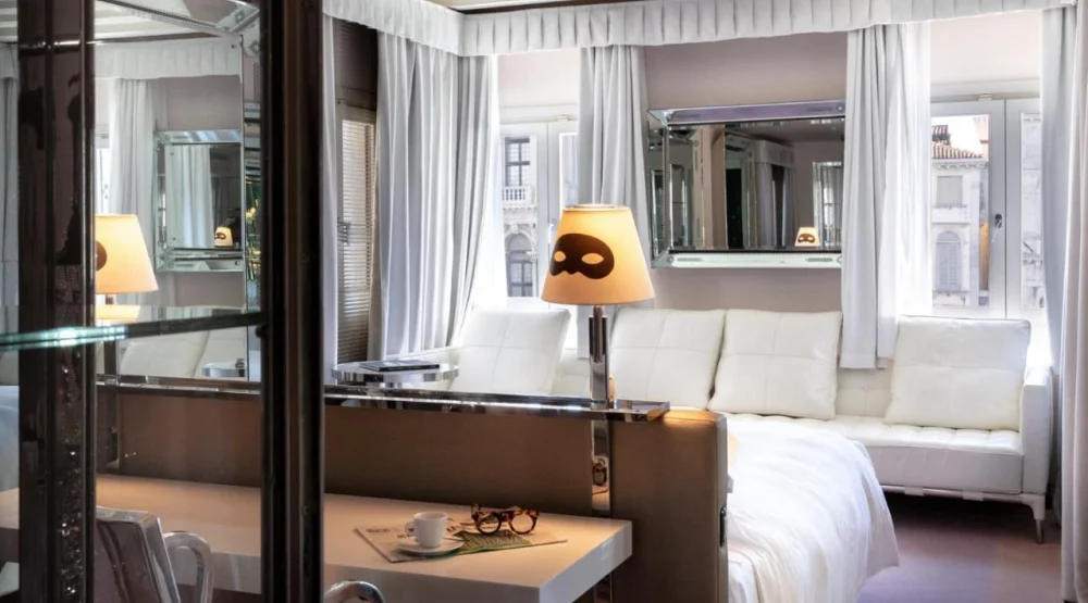 Suite with Canal View at Palazzina Grassi