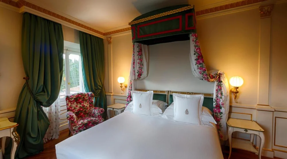 Superior Queen Room at Villa Cora
