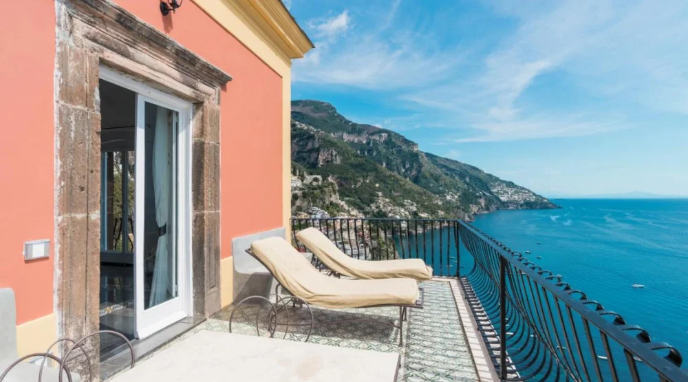 King Suite with Sea View at Villa Magia