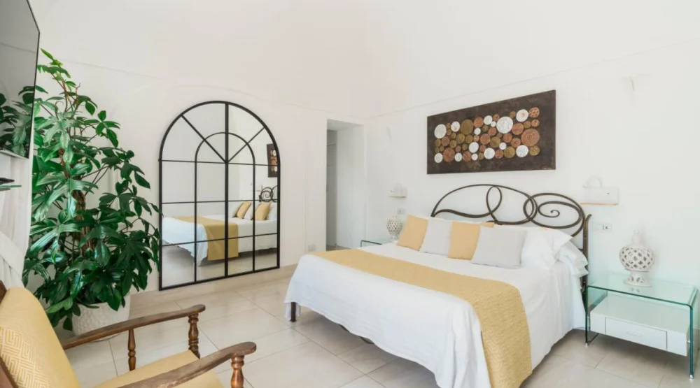 Suite with Private Pool at Villa Magia