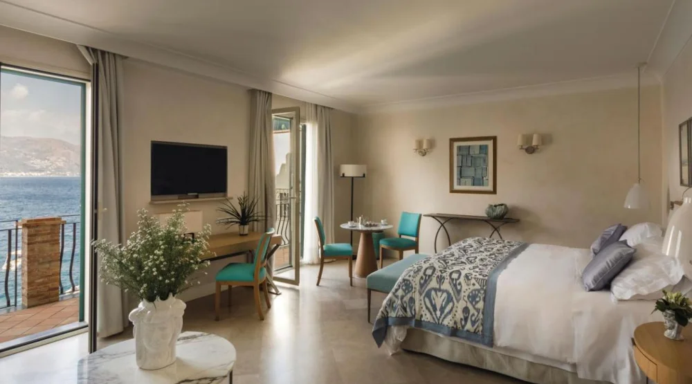 Premium Junior Suite with Sea View and Balcony at Villa Sant'Andrea, A Belmond Hotel