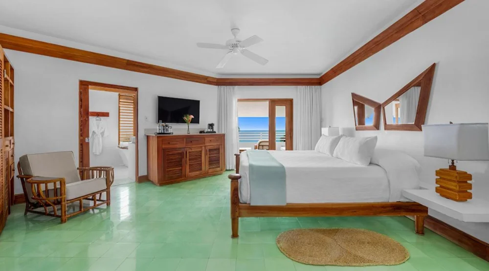 Great House Ocean Suite at Couples Swept Away