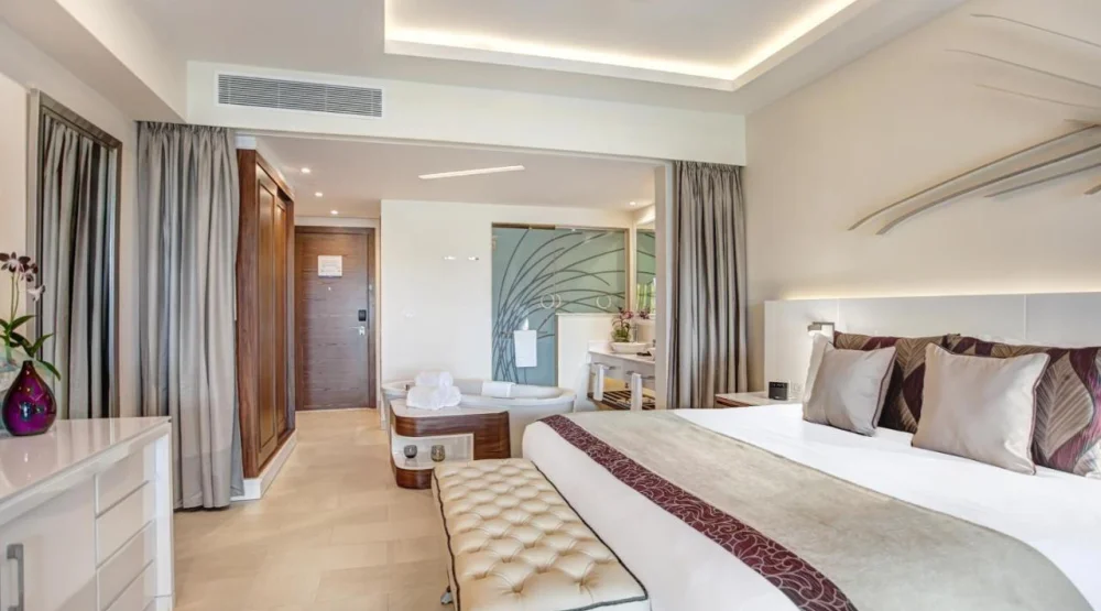 Luxury Junior Suite Ocean View Diamond Club at Hideaway At Royalton Negril