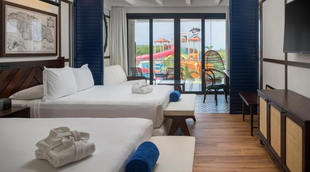 Junior Suite Daisy Family at Ocean Coral Spring