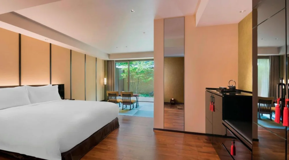 Yuzunoha, Guest Room, One King, Garden View, Ground Floor at Suiran a Luxury Collection Hotel