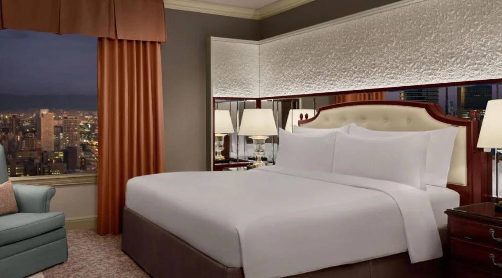 Club Suite, Club Level, One Bedroom Suite, One King, City View at The Ritz-Carlton Osaka