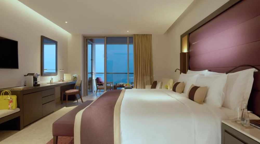 Deluxe Sea View King at Kempinski Hotel Muscat