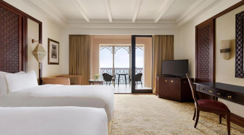 Deluxe Twin Room with Sea View at Shangri La Al Husn Muscat